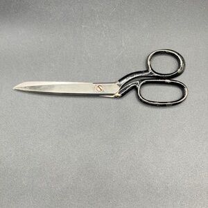 Vintage 8” Baron Solingen Germany Chipped Black Handle Rusty Sheers Scissors